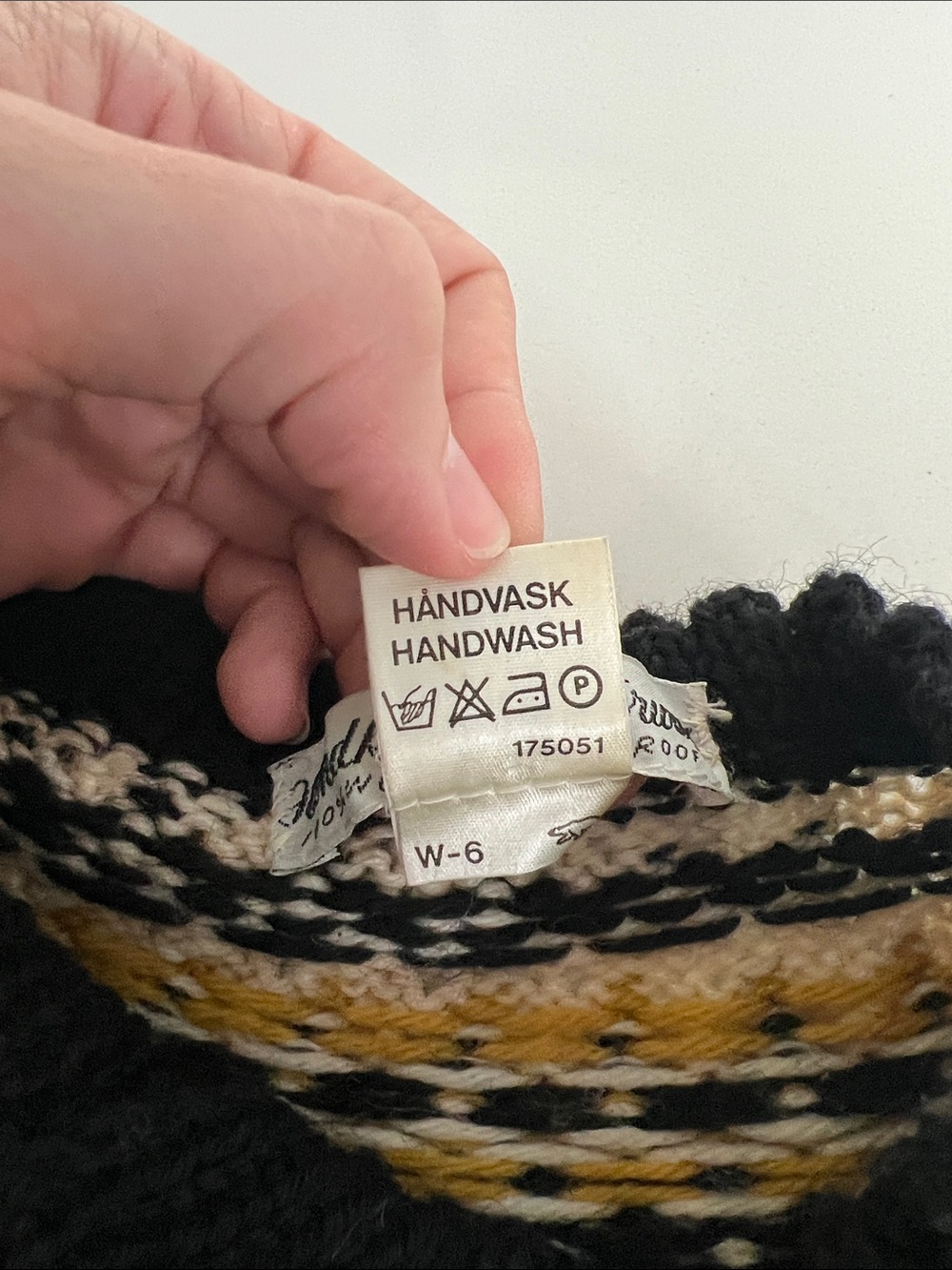 Hand knit in Norway 100% wool mothproof fair isle cardigan long sleeve sweater 6 - Picture 9 of 14